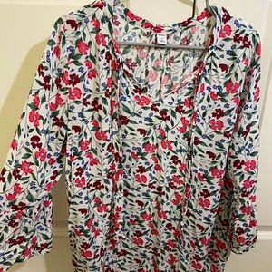 Old Navy Women’s Floral Blouse Like New Size Medium